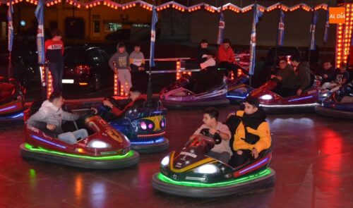 Paseos en coches de choque con rejilla de techo a la venta