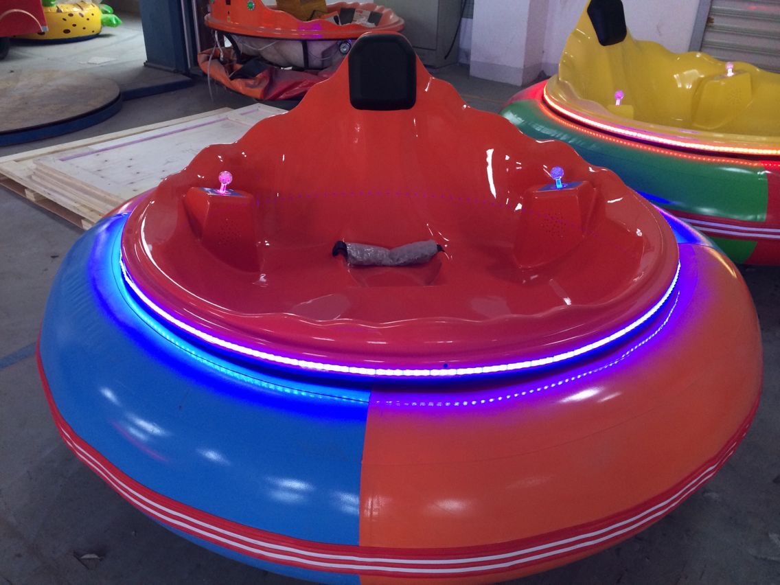 Paseos en coches de choque inflables a la venta