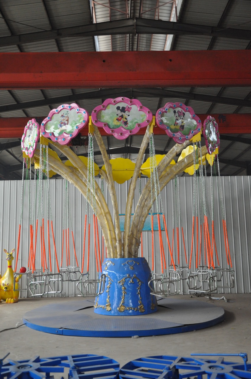 Paseos en silla voladora Lotus de 12 asientos a la venta