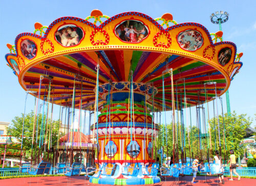 Se venden sillas voladoras de 24 asientos.